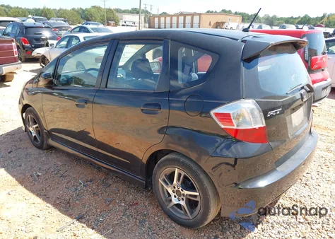 2013 Honda Fit Sport z USA, uszkodzony, nr VIN JHMGE8H51DC024549
